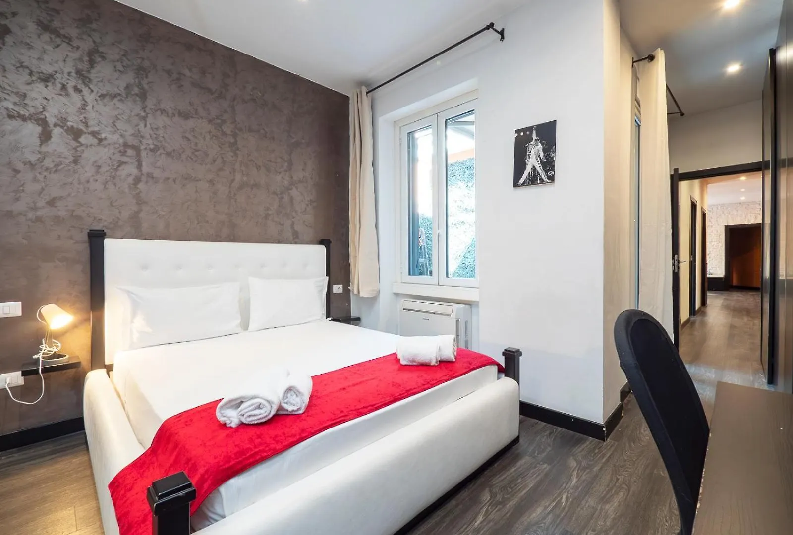 Xenia Apartments - Spacious Four-Room Apartment In Moscova Milan