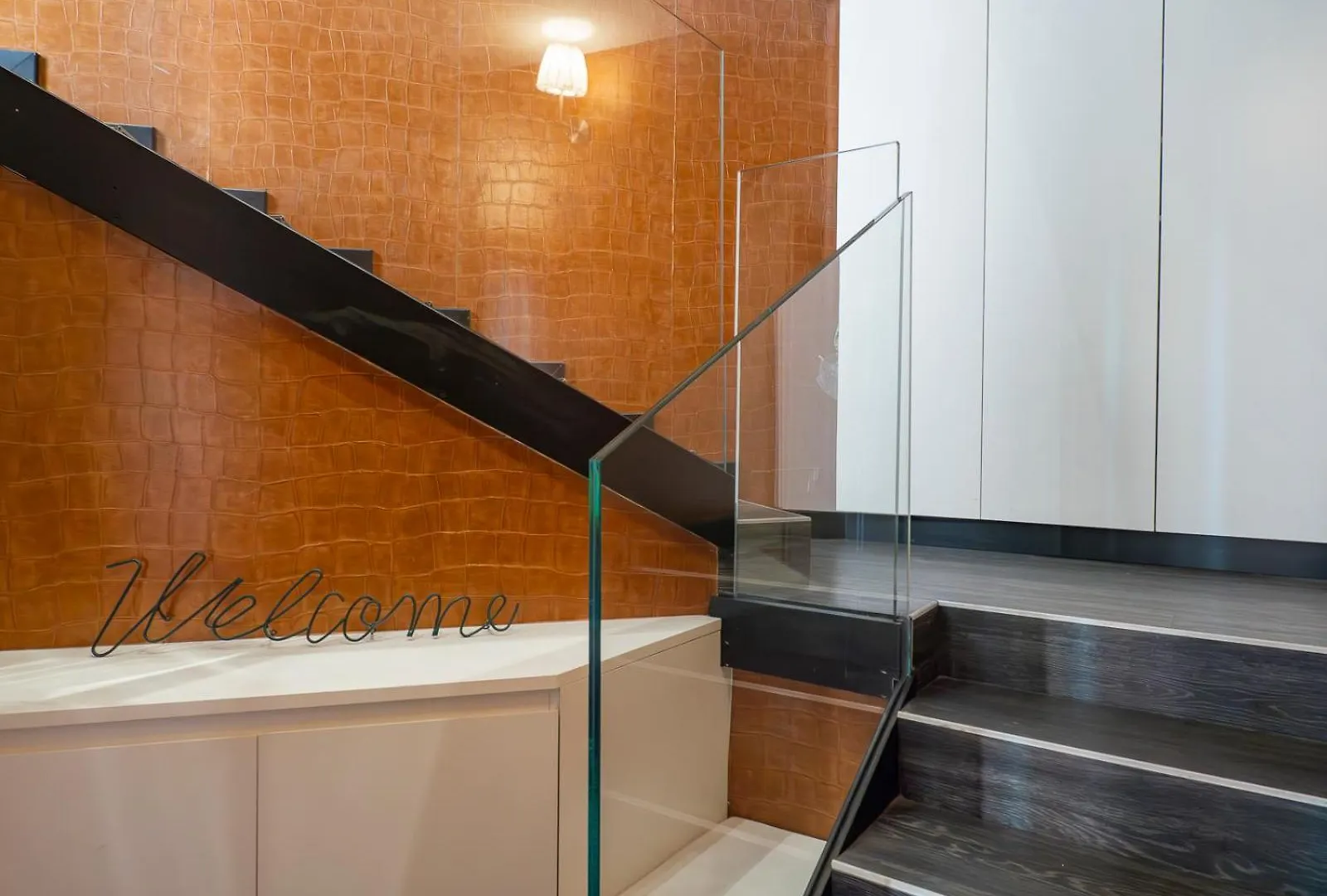 Xenia Apartments - Spacious Four-Room Apartment In Moscova Milano Italien